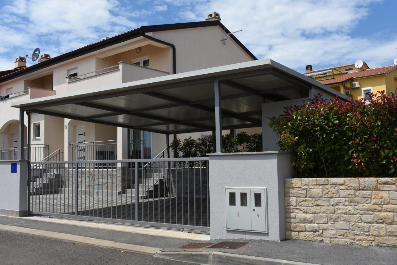Villa Silver Novigrad With Private Pool Exterior photo